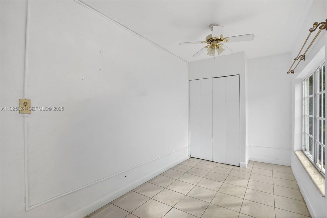 出租: $2,780 (3 贝兹, 1 浴室, 1232 平方英尺)