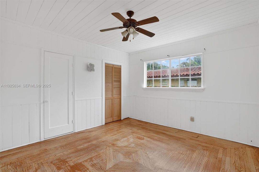 出租: $2,780 (3 贝兹, 1 浴室, 1232 平方英尺)