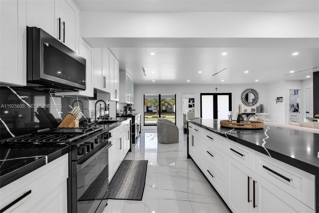 For Rent: $4,500 (3 beds, 3 baths, 2143 Square Feet)