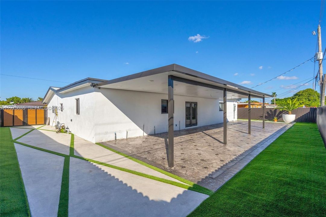 For Rent: $4,500 (3 beds, 3 baths, 2143 Square Feet)