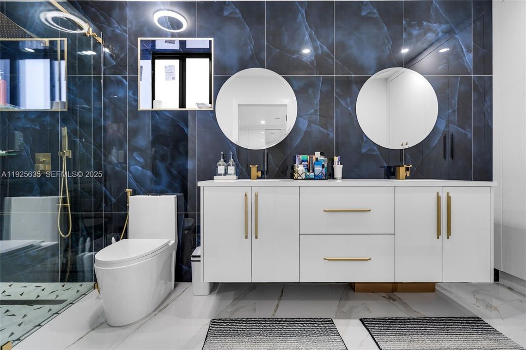 For Rent: $4,500 (3 beds, 3 baths, 2143 Square Feet)