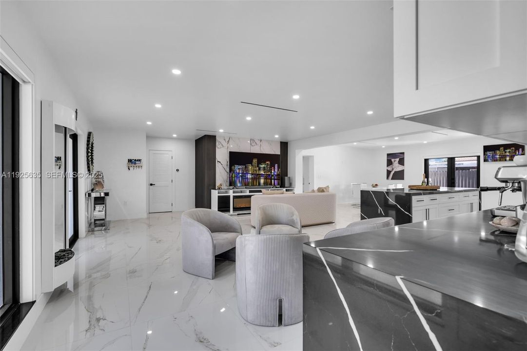 For Rent: $4,500 (3 beds, 3 baths, 2143 Square Feet)