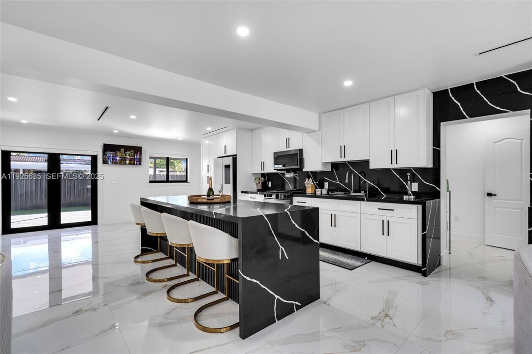 For Rent: $4,500 (3 beds, 3 baths, 2143 Square Feet)