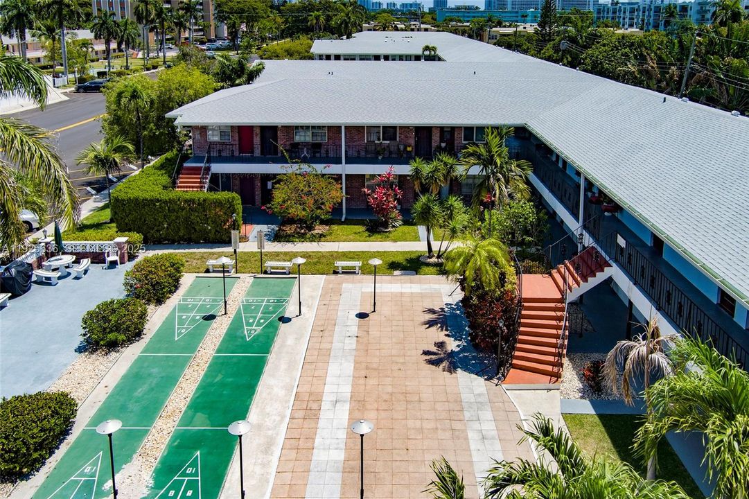 For Sale: $205,000 (2 beds, 1 baths, 775 Square Feet)