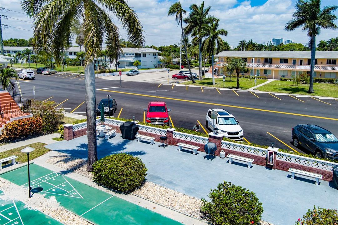 For Sale: $205,000 (2 beds, 1 baths, 775 Square Feet)