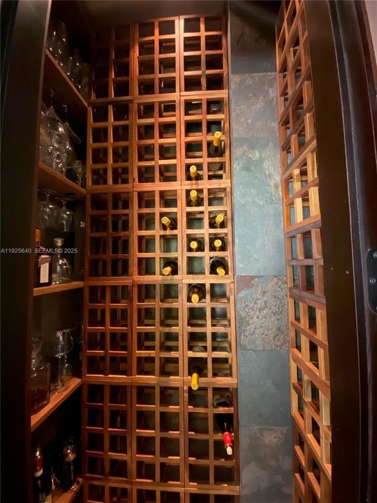 В аренду: $12,750 (6 спален, 4 ванн, 4152 Квадратных фут)