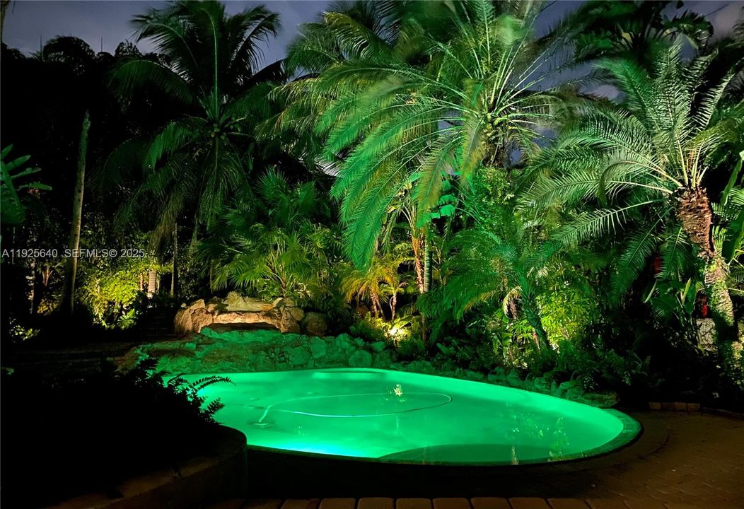 В аренду: $12,750 (6 спален, 4 ванн, 4152 Квадратных фут)