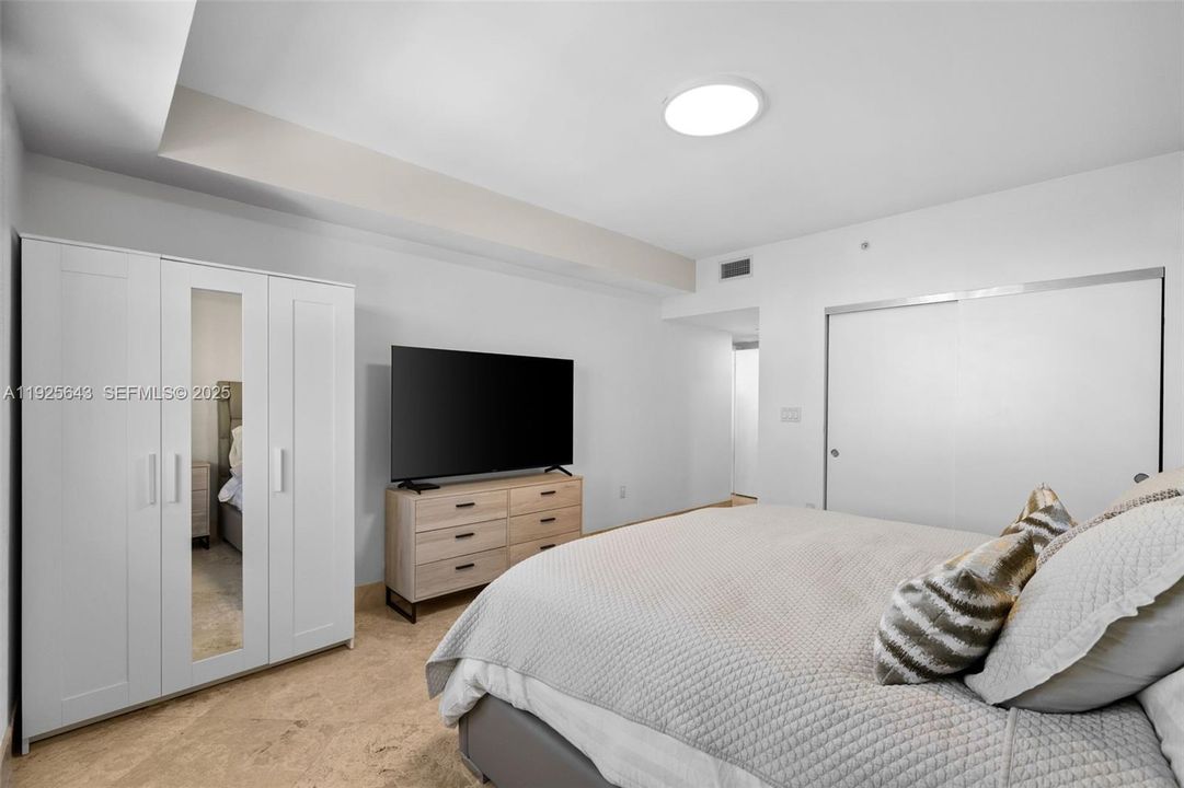 В аренду: $3,900 (2 спален, 2 ванн, 1312 Квадратных фут)