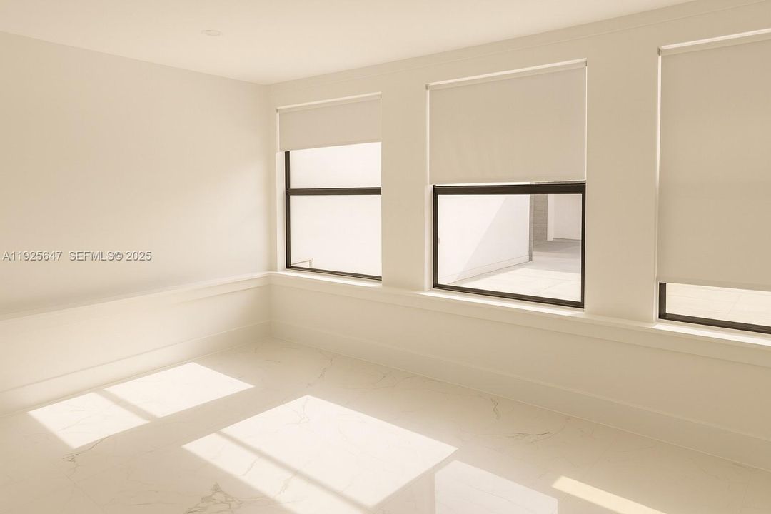 出租: $3,600 (4 贝兹, 2 浴室, 1264 平方英尺)