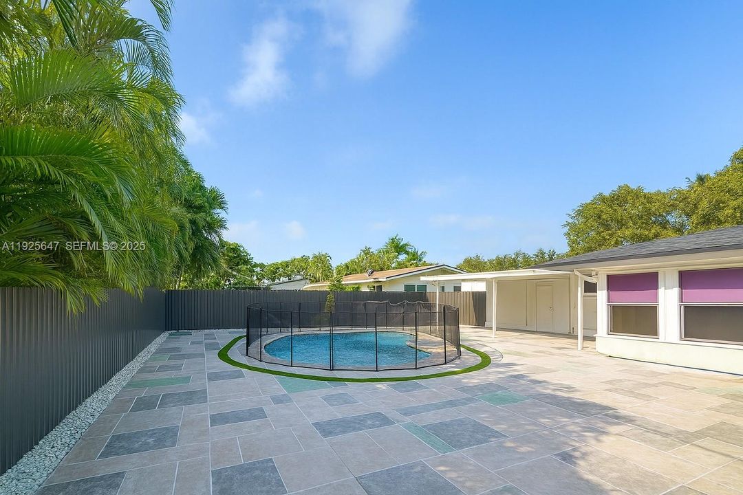 出租: $3,600 (4 贝兹, 2 浴室, 1264 平方英尺)