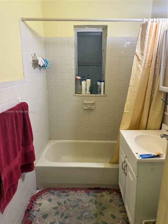 For Sale: $450,000 (3 beds, 2 baths, 1520 Square Feet)