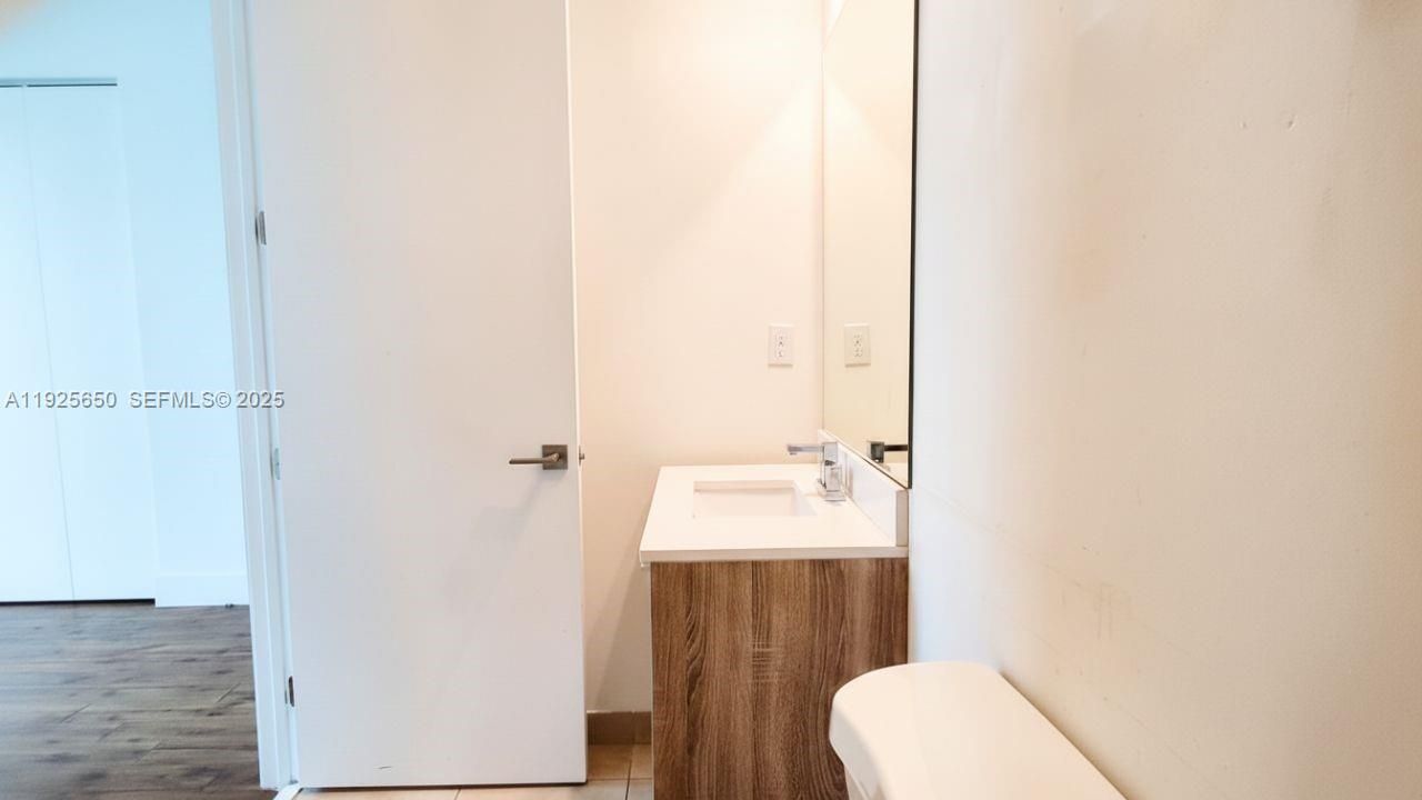 For Rent: $2,800 (2 beds, 2 baths, 1225 Square Feet)