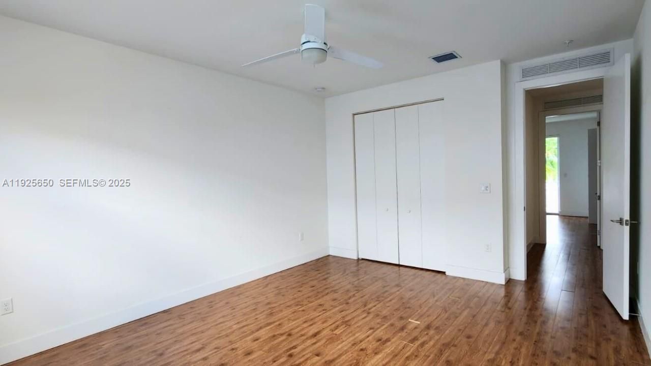 For Rent: $2,800 (2 beds, 2 baths, 1225 Square Feet)