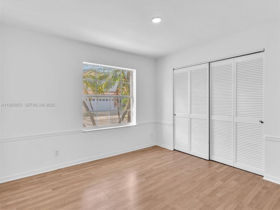 En Venta: $650,000 (3 camas, 2 baños, 1669 Pies cuadrados)