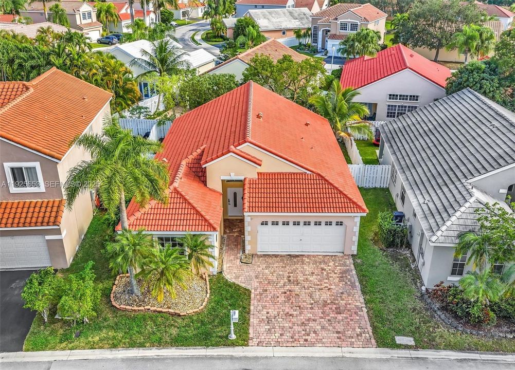 En Venta: $650,000 (3 camas, 2 baños, 1669 Pies cuadrados)