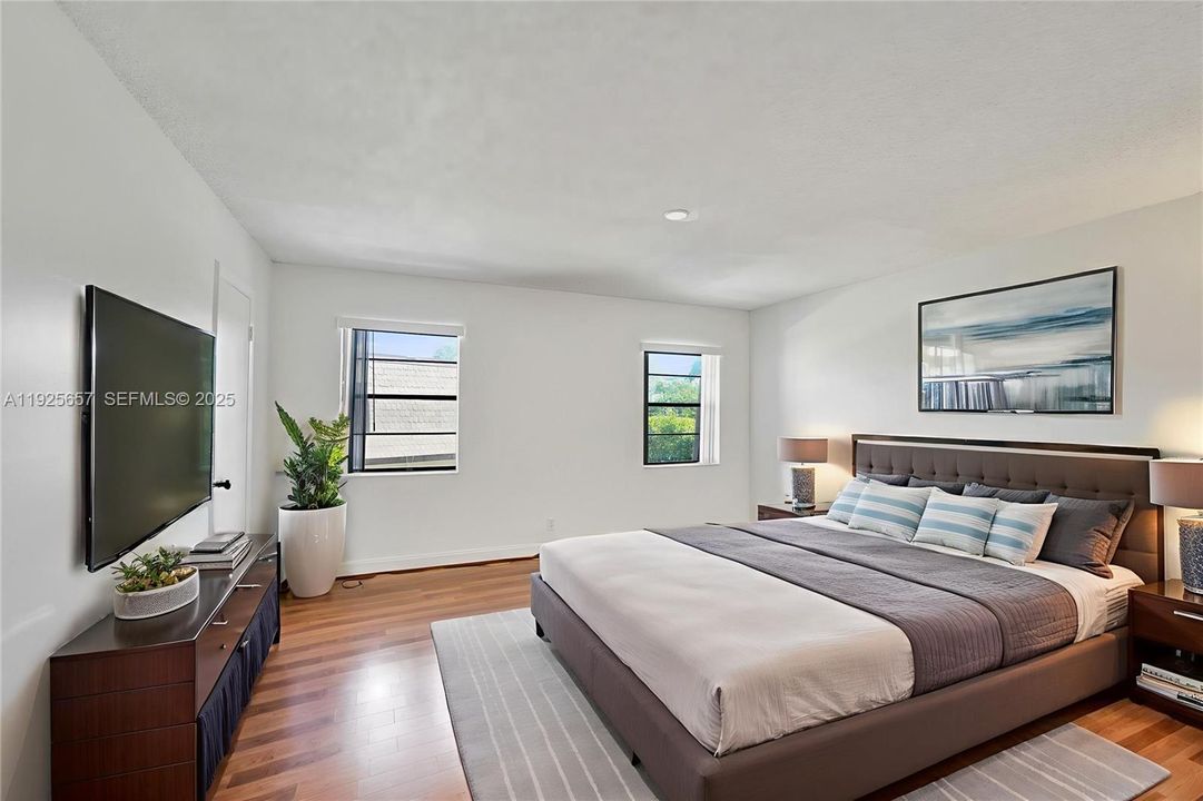 For Rent: $2,950 (3 beds, 2 baths, 1593 Square Feet)