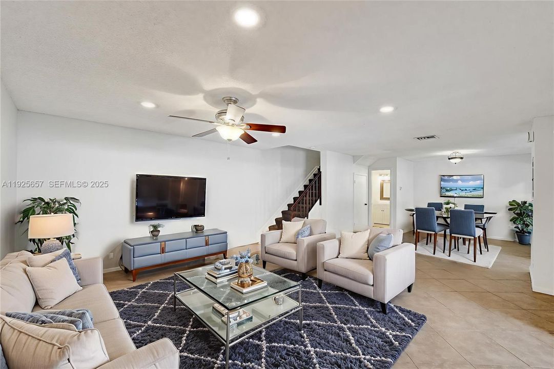 For Rent: $2,950 (3 beds, 2 baths, 1593 Square Feet)