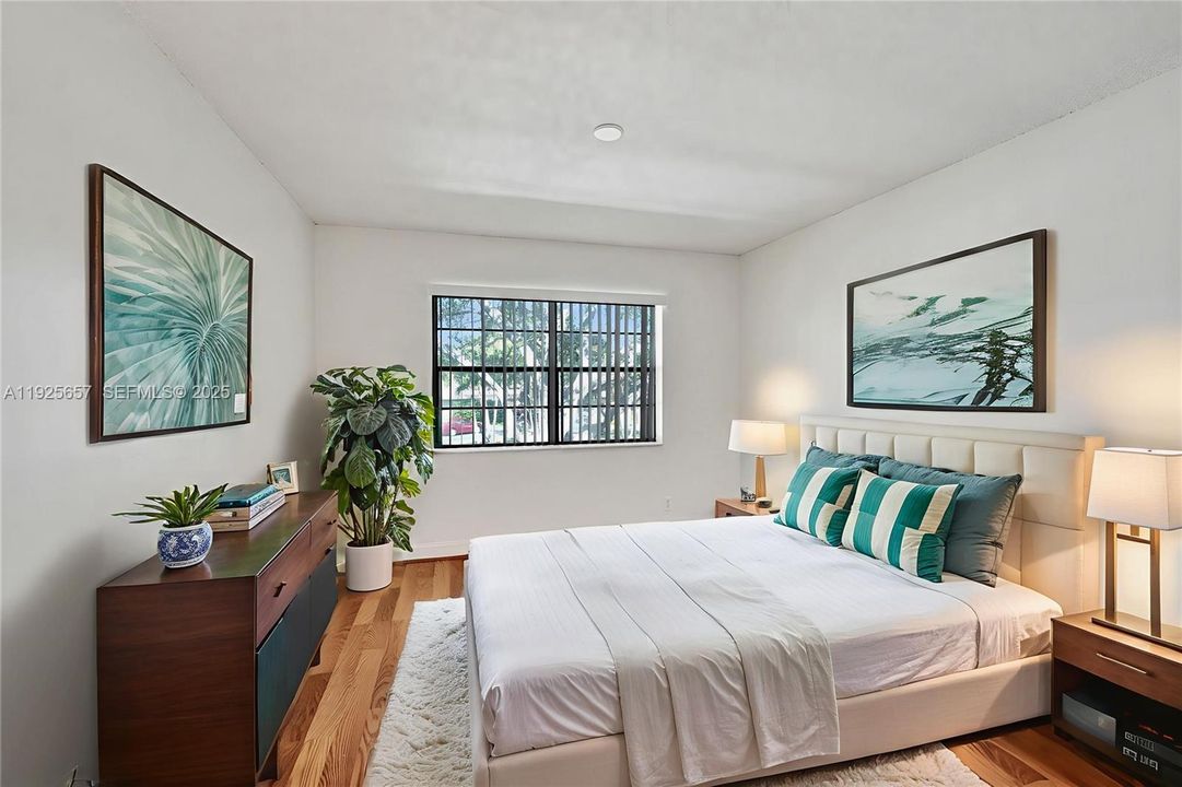 For Rent: $2,950 (3 beds, 2 baths, 1593 Square Feet)