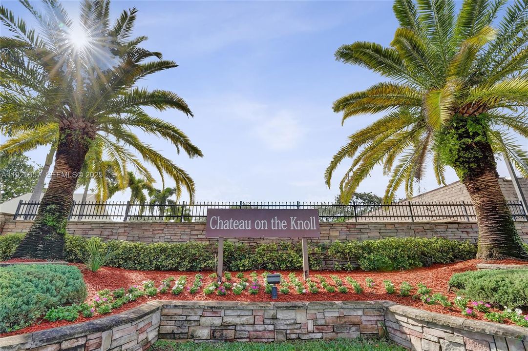 For Rent: $2,950 (3 beds, 2 baths, 1593 Square Feet)