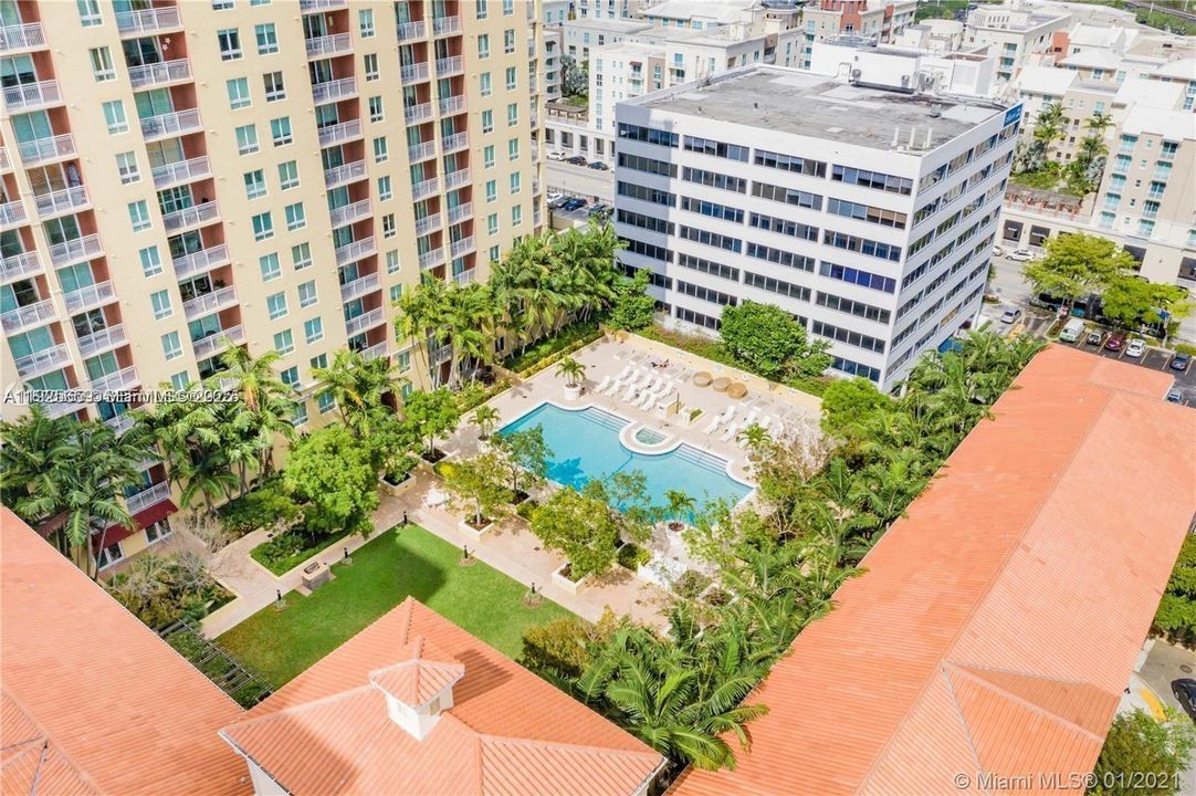 На продажу: $325,000 (1 спален, 1 ванн, 759 Квадратных фут)