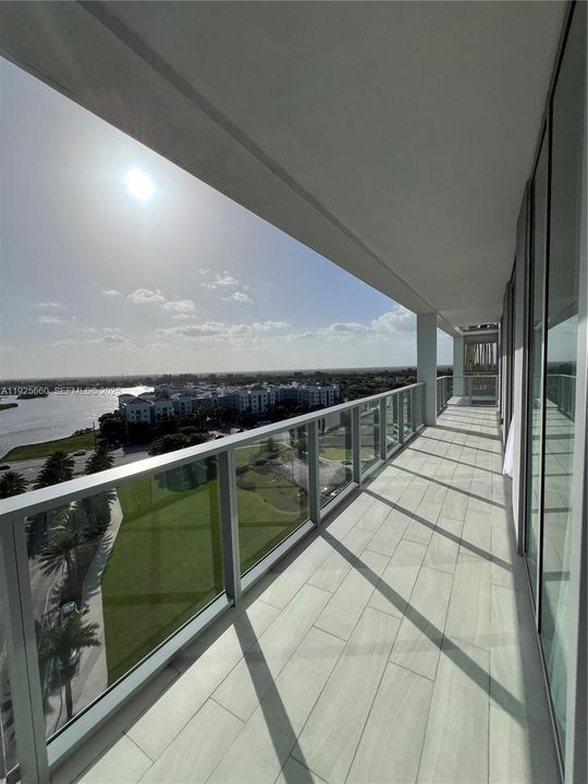 В аренду: $3,100 (2 спален, 2 ванн, 968 Квадратных фут)