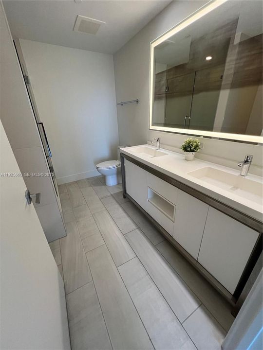 В аренду: $3,100 (2 спален, 2 ванн, 968 Квадратных фут)