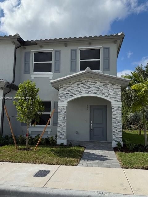 For Rent: $2,490 (3 beds, 2 baths, 0 Square Feet)