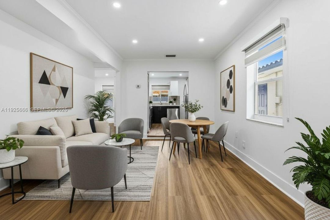 For Rent: $2,700 (2 beds, 1 baths, 715 Square Feet)