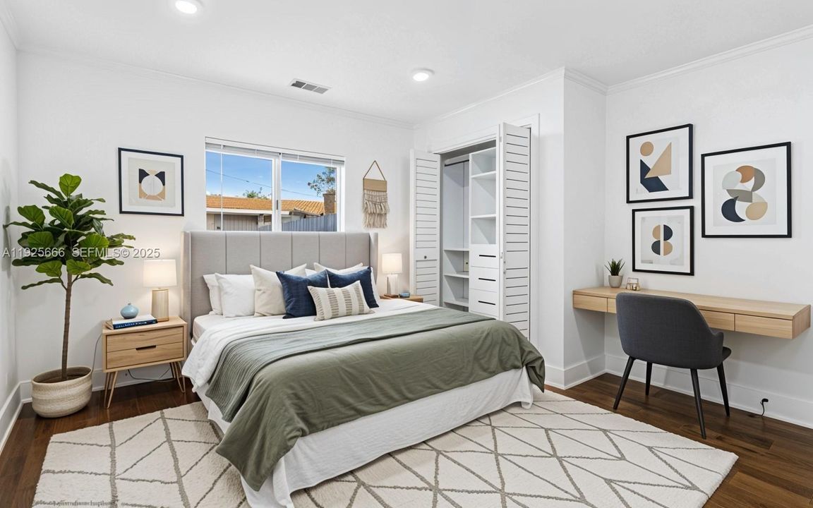 For Rent: $2,700 (2 beds, 1 baths, 715 Square Feet)