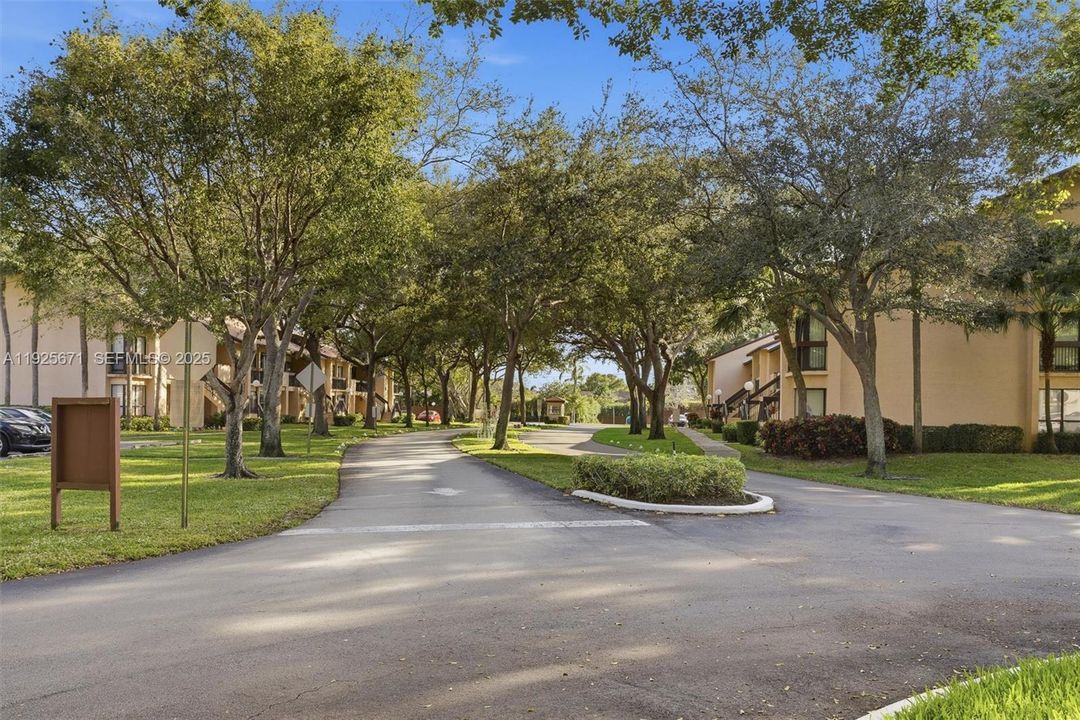 En Venta: $285,000 (2 camas, 2 baños, 1100 Pies cuadrados)