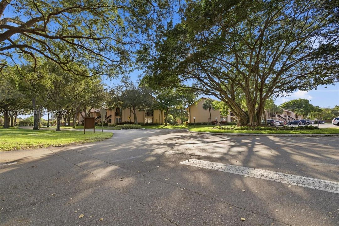 En Venta: $285,000 (2 camas, 2 baños, 1100 Pies cuadrados)