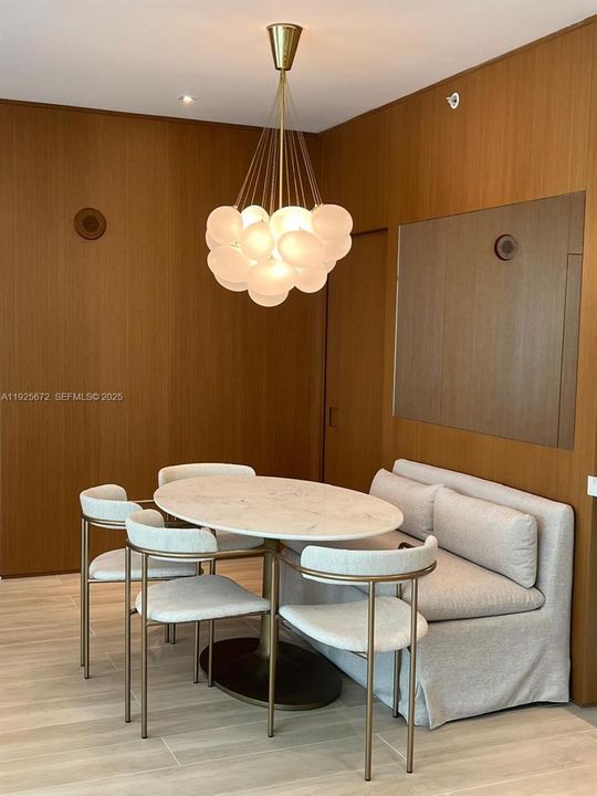 For Rent: $14,000 (3 beds, 3 baths, 1513 Square Feet)