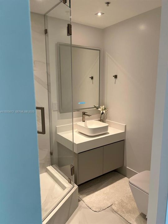 For Rent: $14,000 (3 beds, 3 baths, 1513 Square Feet)