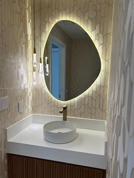 For Rent: $14,000 (3 beds, 3 baths, 1513 Square Feet)