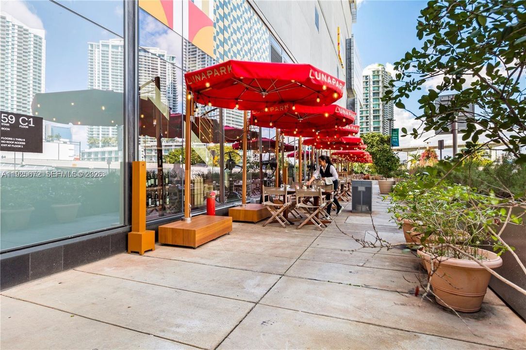 For Rent: $14,000 (3 beds, 3 baths, 1513 Square Feet)