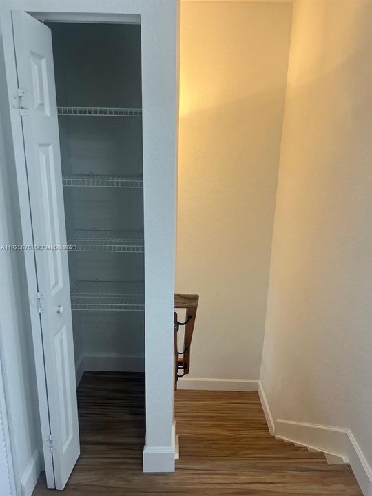 For Rent: $2,900 (3 beds, 2 baths, 1656 Square Feet)