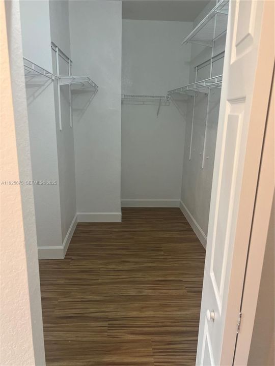 For Rent: $2,900 (3 beds, 2 baths, 1656 Square Feet)