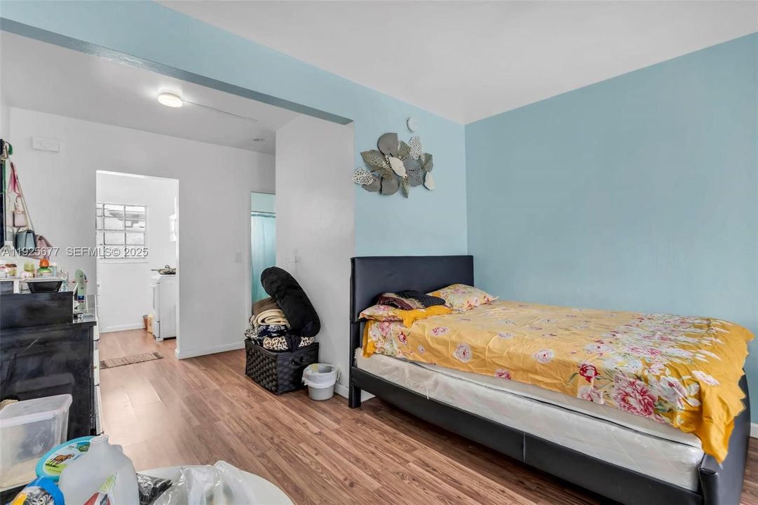 For Sale: $199,000 (0 beds, 1 baths, 400 Square Feet)