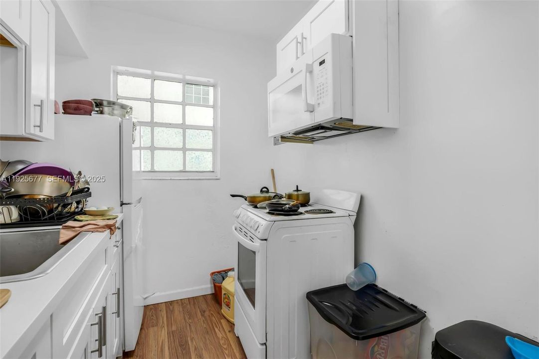 For Sale: $199,000 (0 beds, 1 baths, 400 Square Feet)