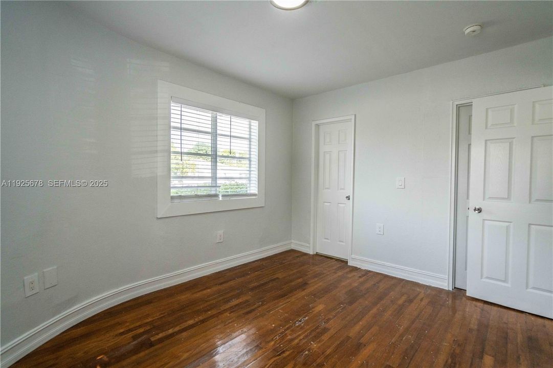 В аренду: $2,400 (2 спален, 2 ванн, 950 Квадратных фут)