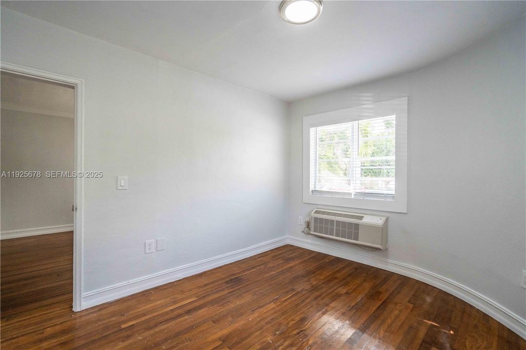 В аренду: $2,400 (2 спален, 2 ванн, 950 Квадратных фут)