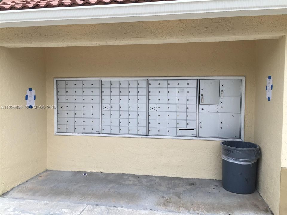 出租: $3,550 (3 贝兹, 3 浴室, 1270 平方英尺)