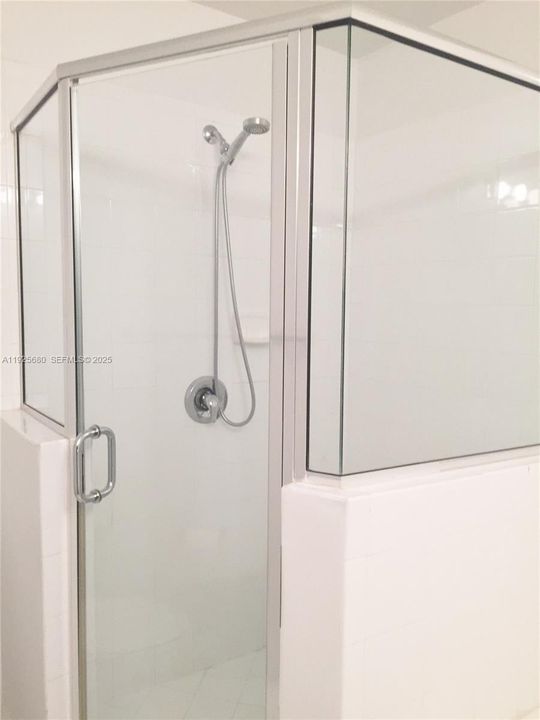 出租: $3,550 (3 贝兹, 3 浴室, 1270 平方英尺)