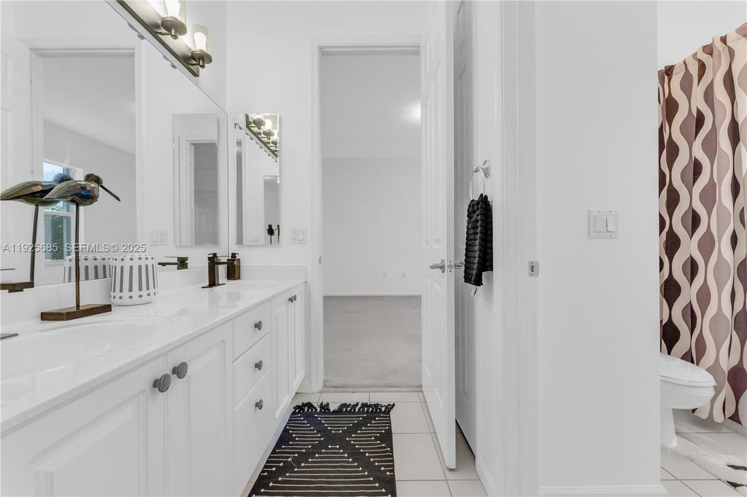 待售: $1,750,000 (4 贝兹, 4 浴室, 4130 平方英尺)