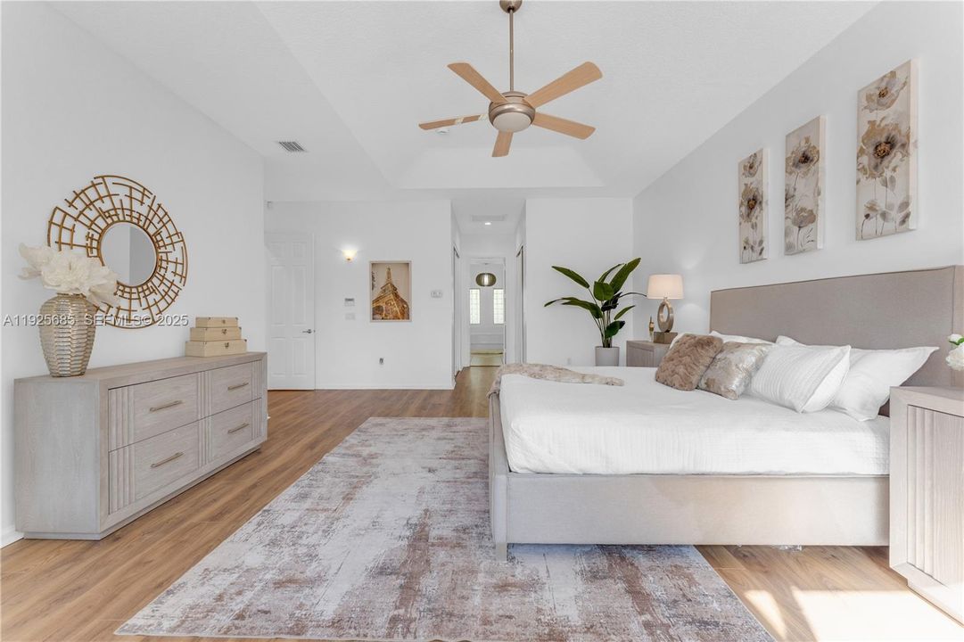 待售: $1,750,000 (4 贝兹, 4 浴室, 4130 平方英尺)