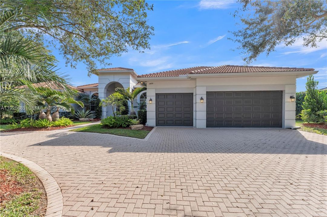 待售: $1,750,000 (4 贝兹, 4 浴室, 4130 平方英尺)