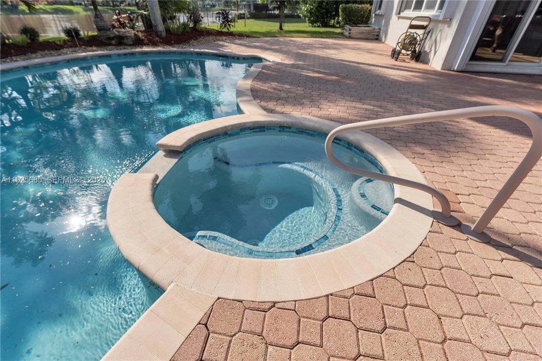 待售: $1,750,000 (4 贝兹, 4 浴室, 4130 平方英尺)