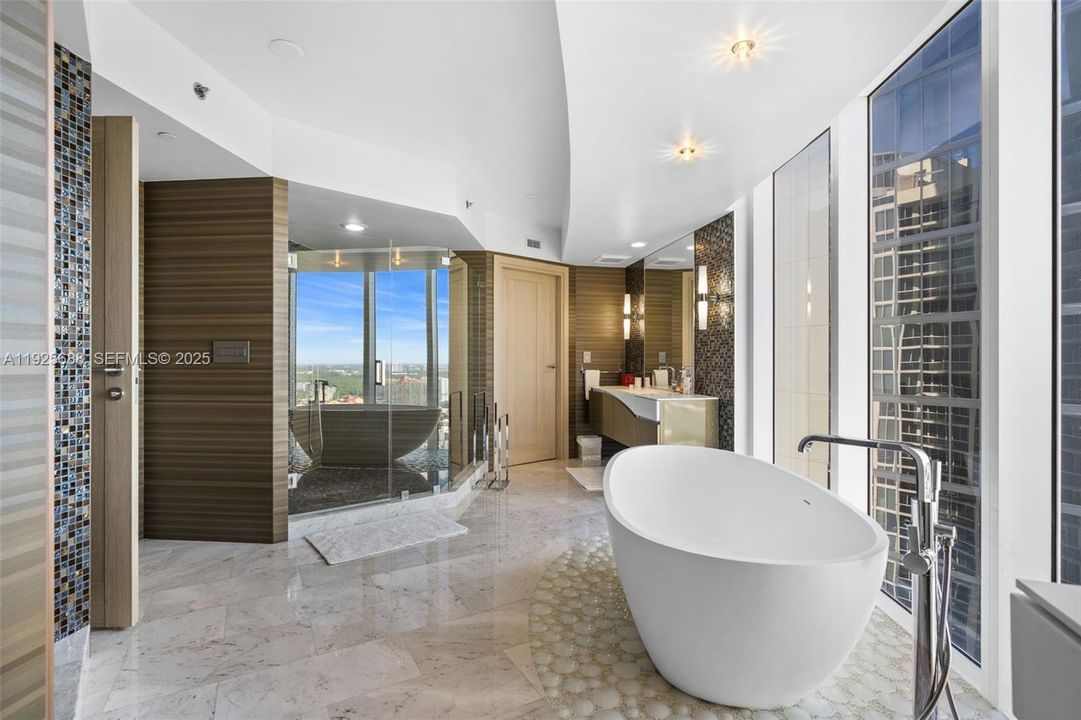 На продажу: $2,990,000 (3 спален, 3 ванн, 3018 Квадратных фут)