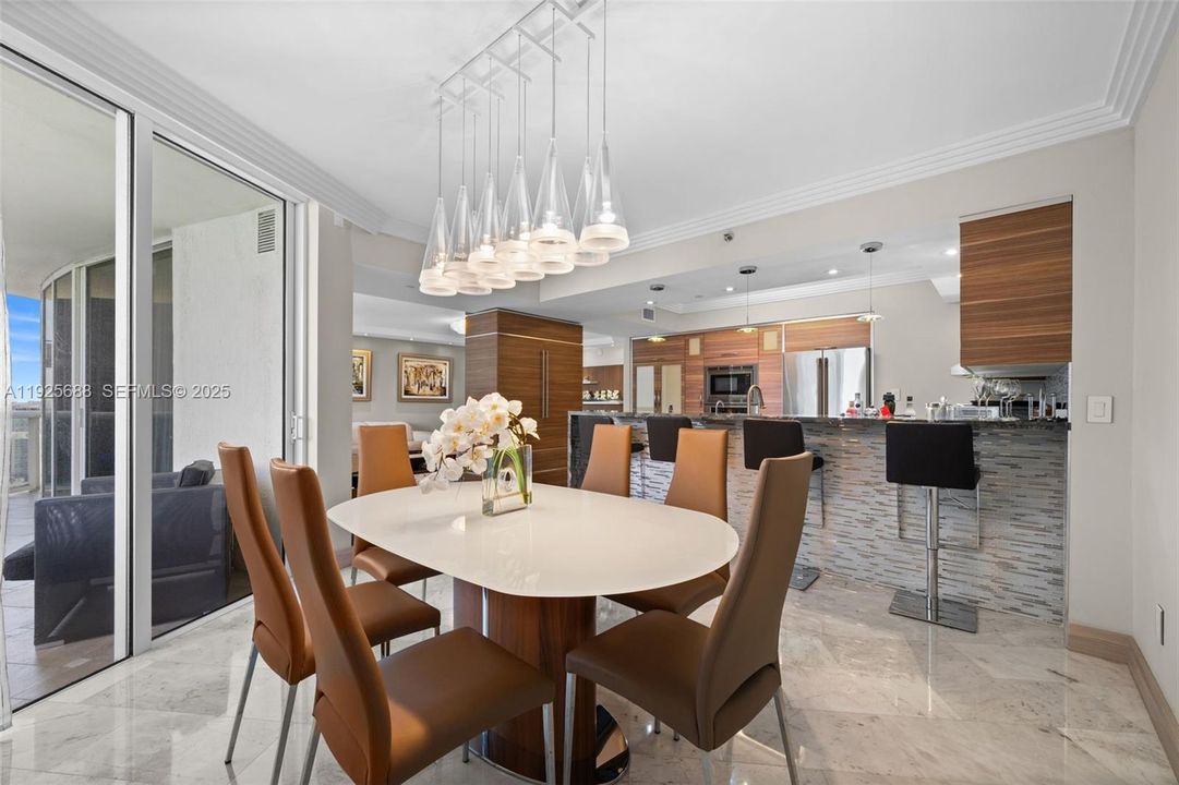 На продажу: $2,990,000 (3 спален, 3 ванн, 3018 Квадратных фут)