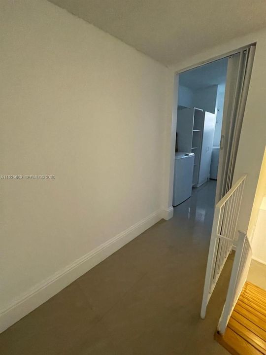 For Rent: $2,165 (1 beds, 1 baths, 1125 Square Feet)